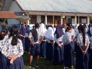 Polsek Abuki ” Rajin ” Masuk Sekolah