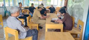Polsek Lambuya Gelar Jumat Curhat di Olo-oloho, Warga Keluhkan Pekerjaan Jalan Tak Kunjung Selesai