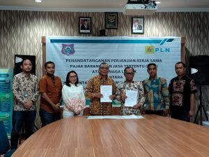 Pemkab Butur Tandatangani PKS dengan PLN UP3 Baubau