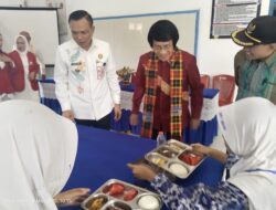 Pantau Program MBG, Kak Seto Pesan Siswa untuk Selalu GEMBIRA