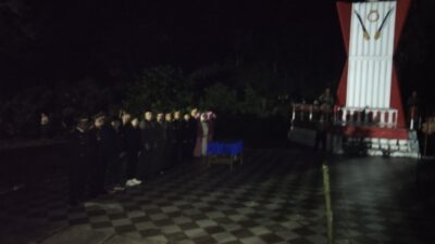 Bupati Konawe Ikuti Malam Renungan Suci Di TMP Asao