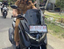 Dukung Intruksi Presiden, Bupati Konawe Gunakan Motor ke Kantor