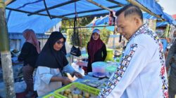 Porseni Tongauna Utara Jadi Penggerak UMKM, Bupati Konawe Borong Dagangan Warga